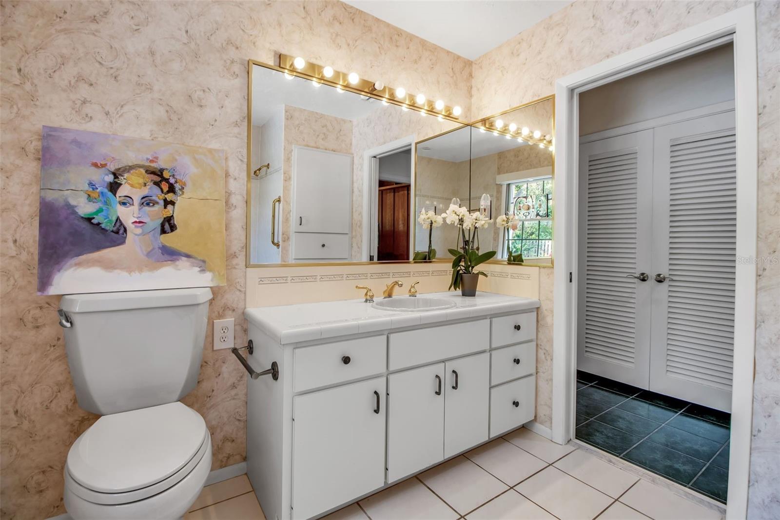 A4655115 Property Photo