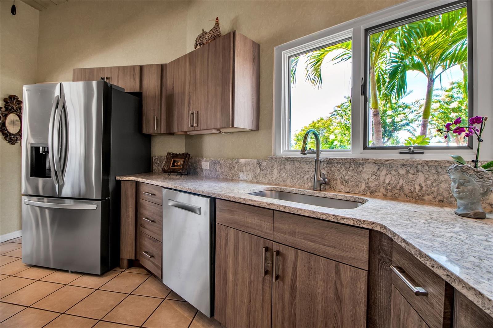 A4655115 Property Photo