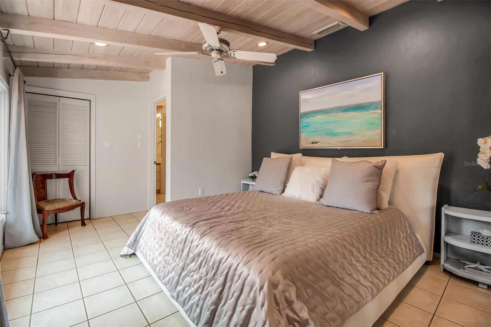 A4655115 Property Photo