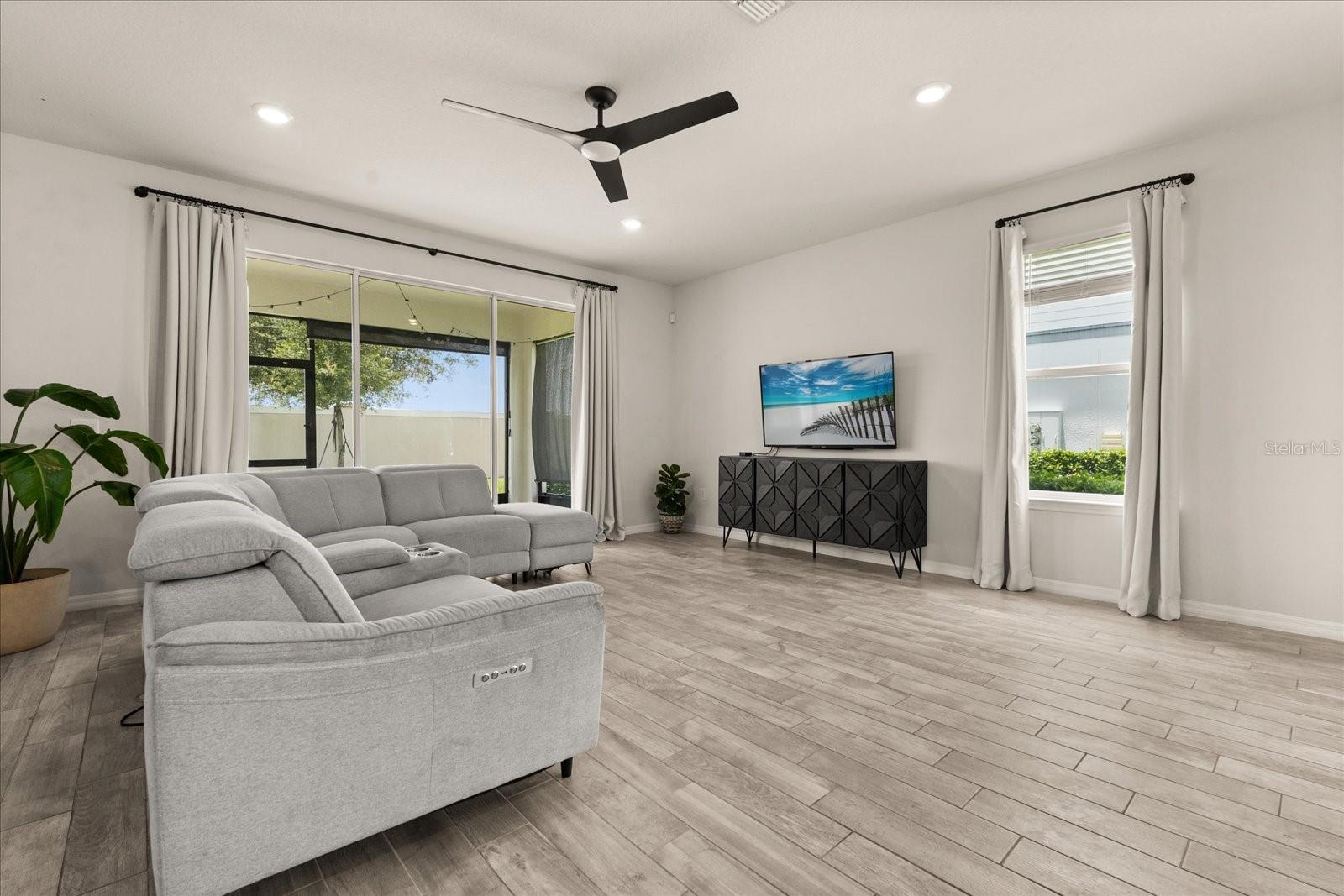 3600 PLAINVIEW DR, ORLANDO, FL, 32824