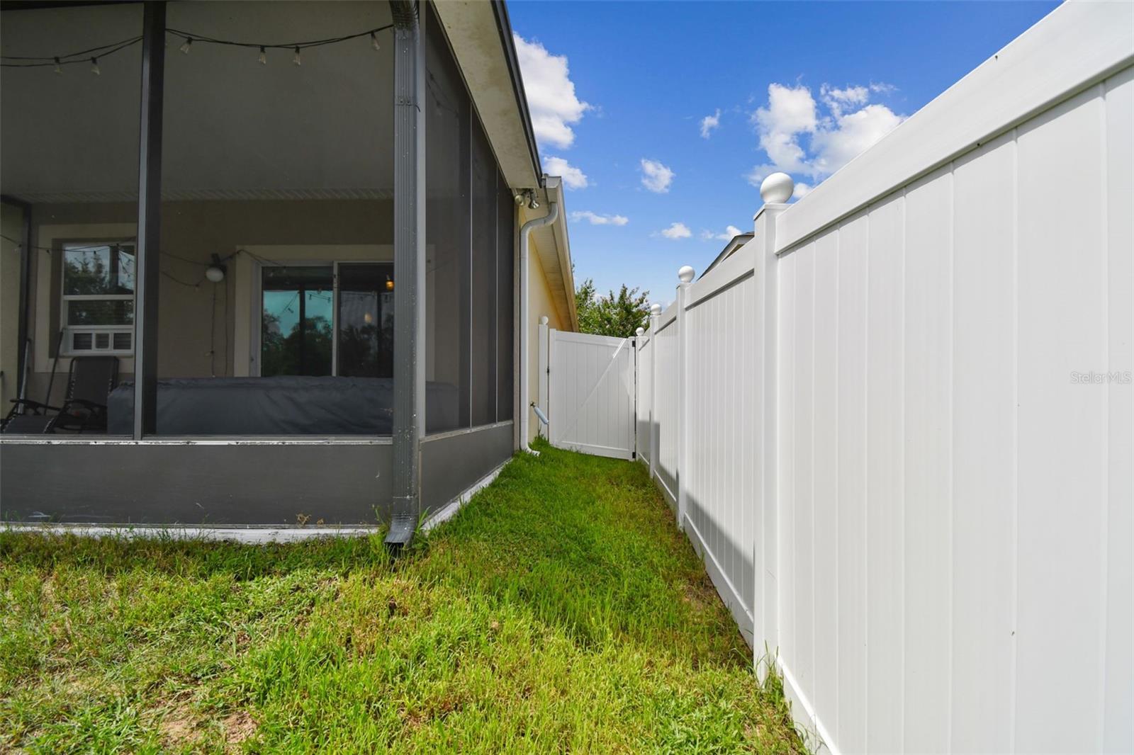 2409 MARTINS RUN, TAVARES, FL, 32778