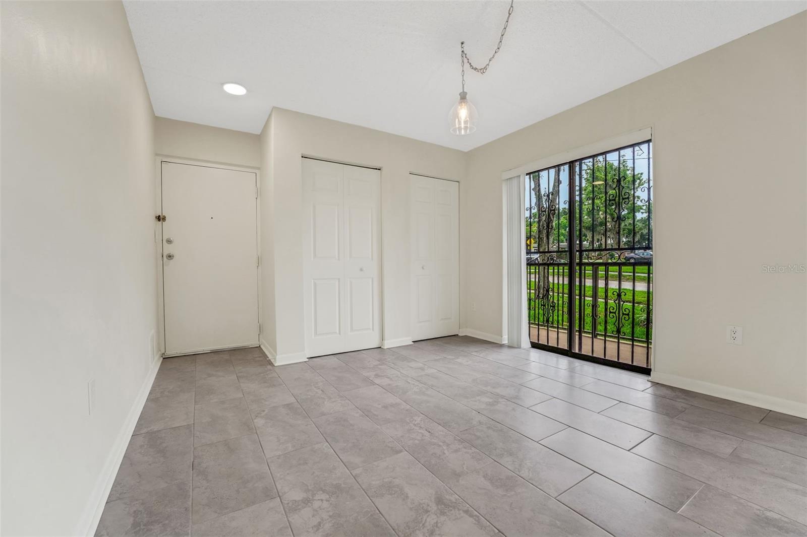 208 LAKE HOWARD DR NW #104, WINTER HAVEN, FL, 33880