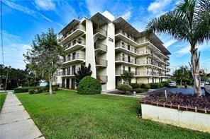 208 LAKE HOWARD DR NW #104, WINTER HAVEN, FL, 33880