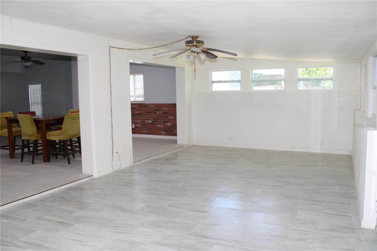 8859 ROBIN RD, SEMINOLE, FL, 33777