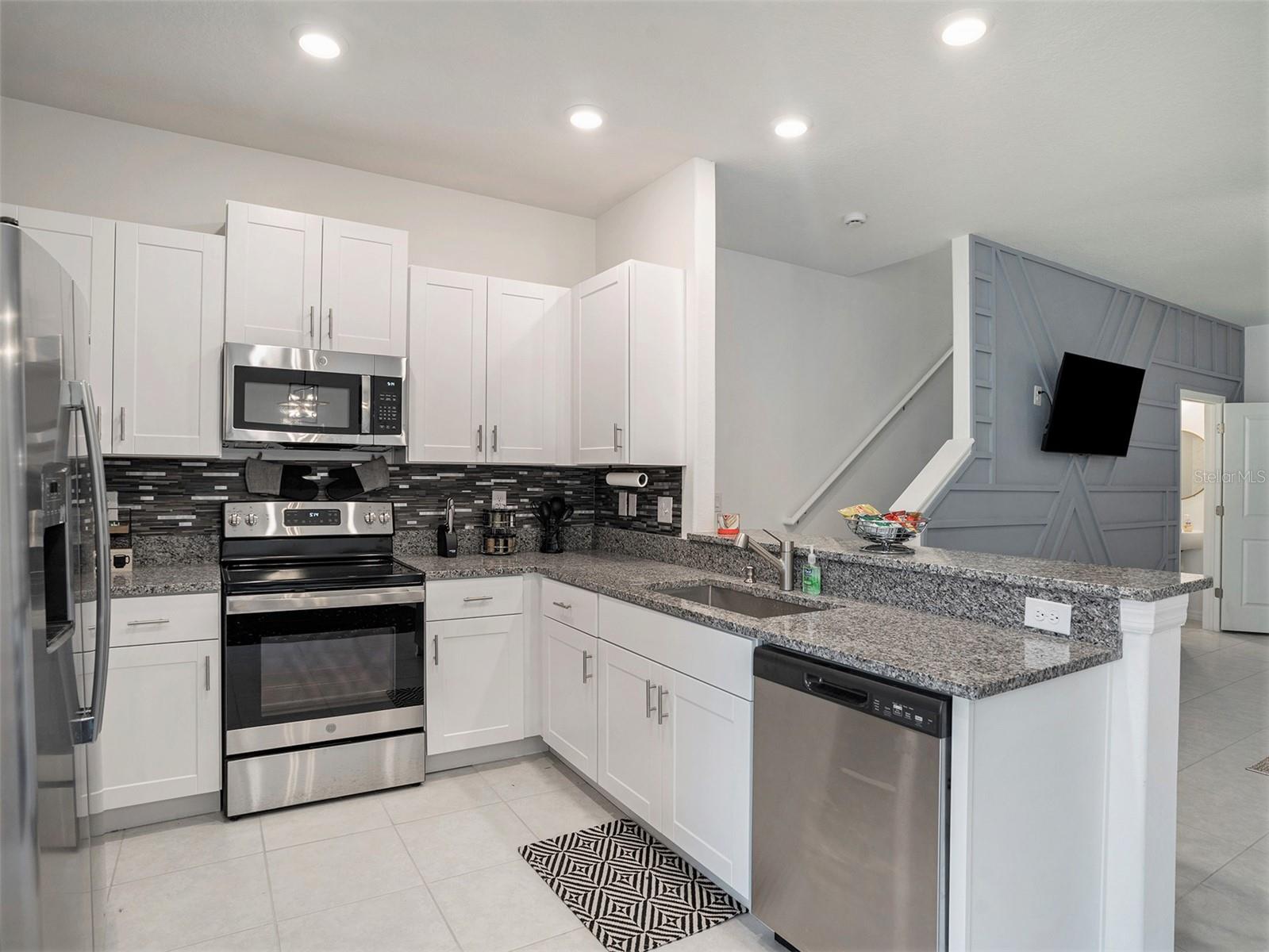 14406 EDITORS NOTE ST, SUN CITY CENTER, FL, 33573