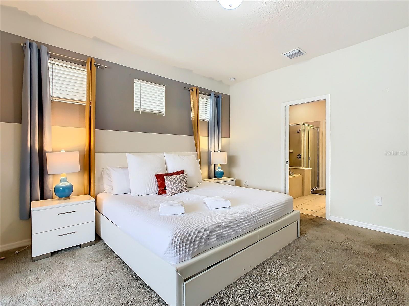 8800 CORCOVADO DR, KISSIMMEE, FL, 34747