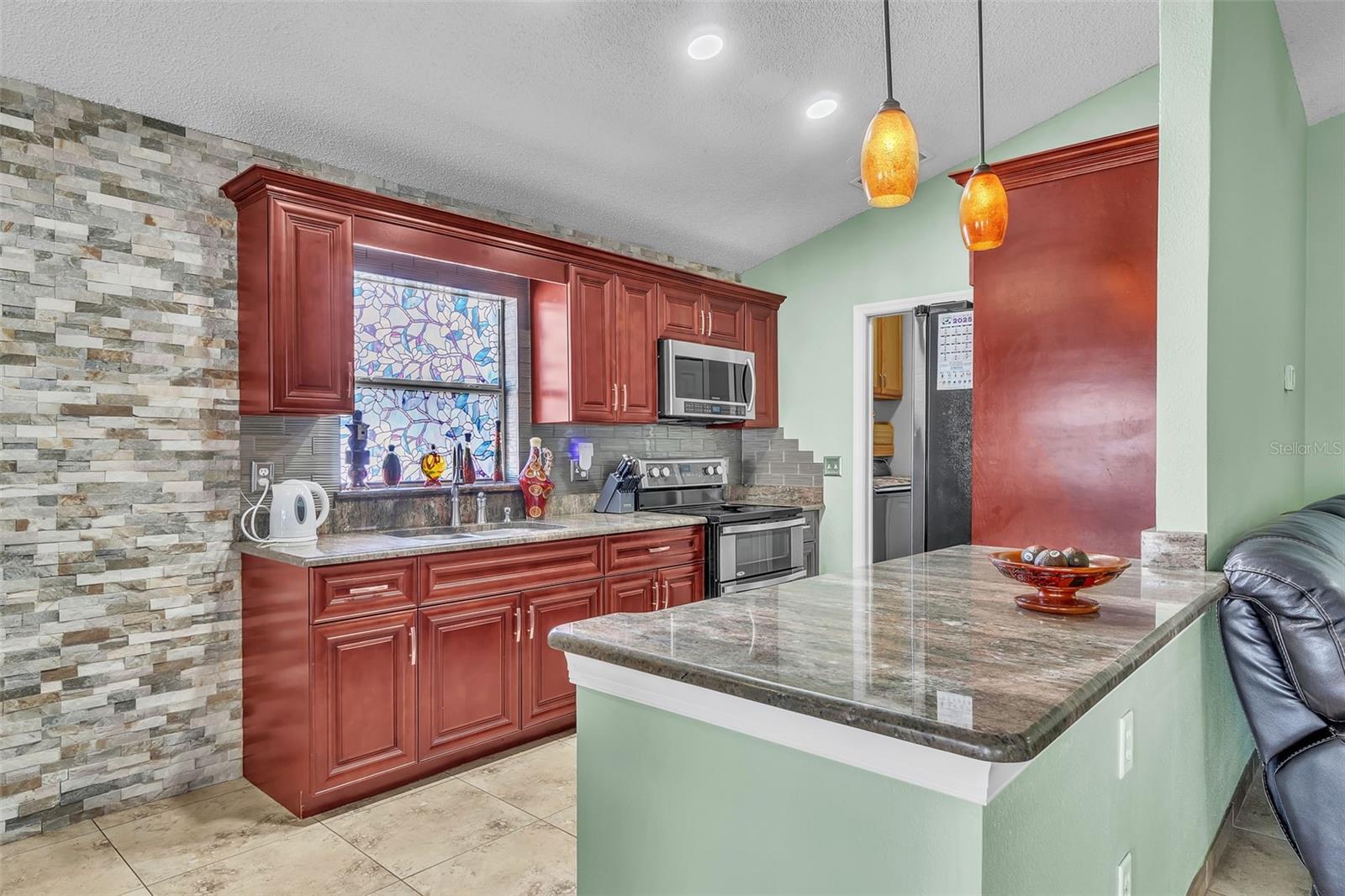 574 ROUZER ST, APOPKA, FL, 32712