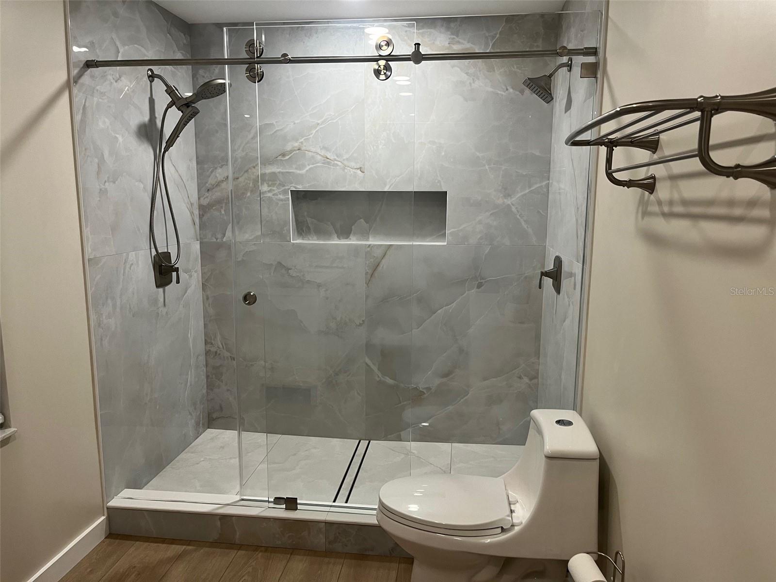 2306 S VALRICO RD, VALRICO, FL, 33596