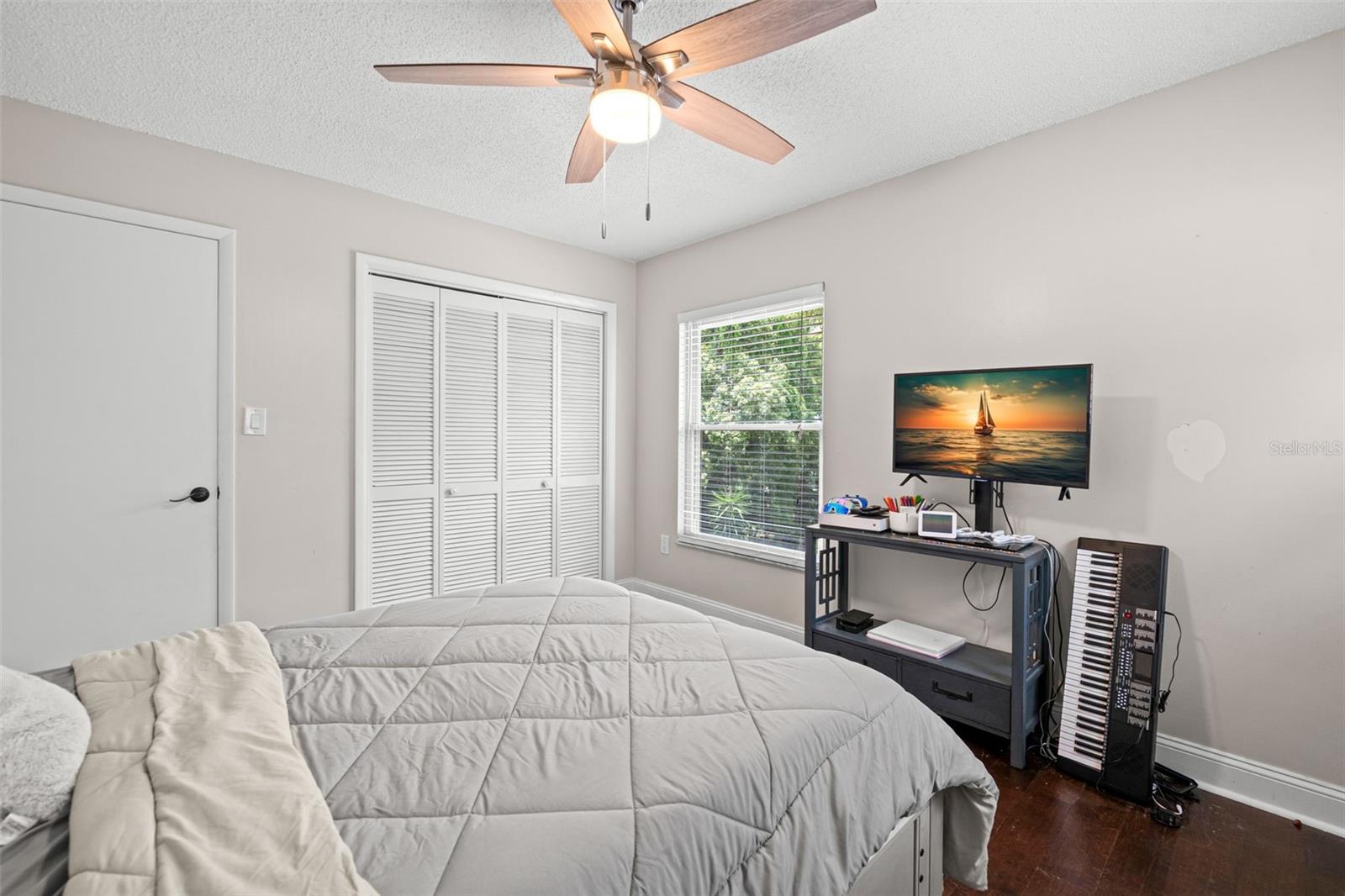 2306 S VALRICO RD, VALRICO, FL, 33596