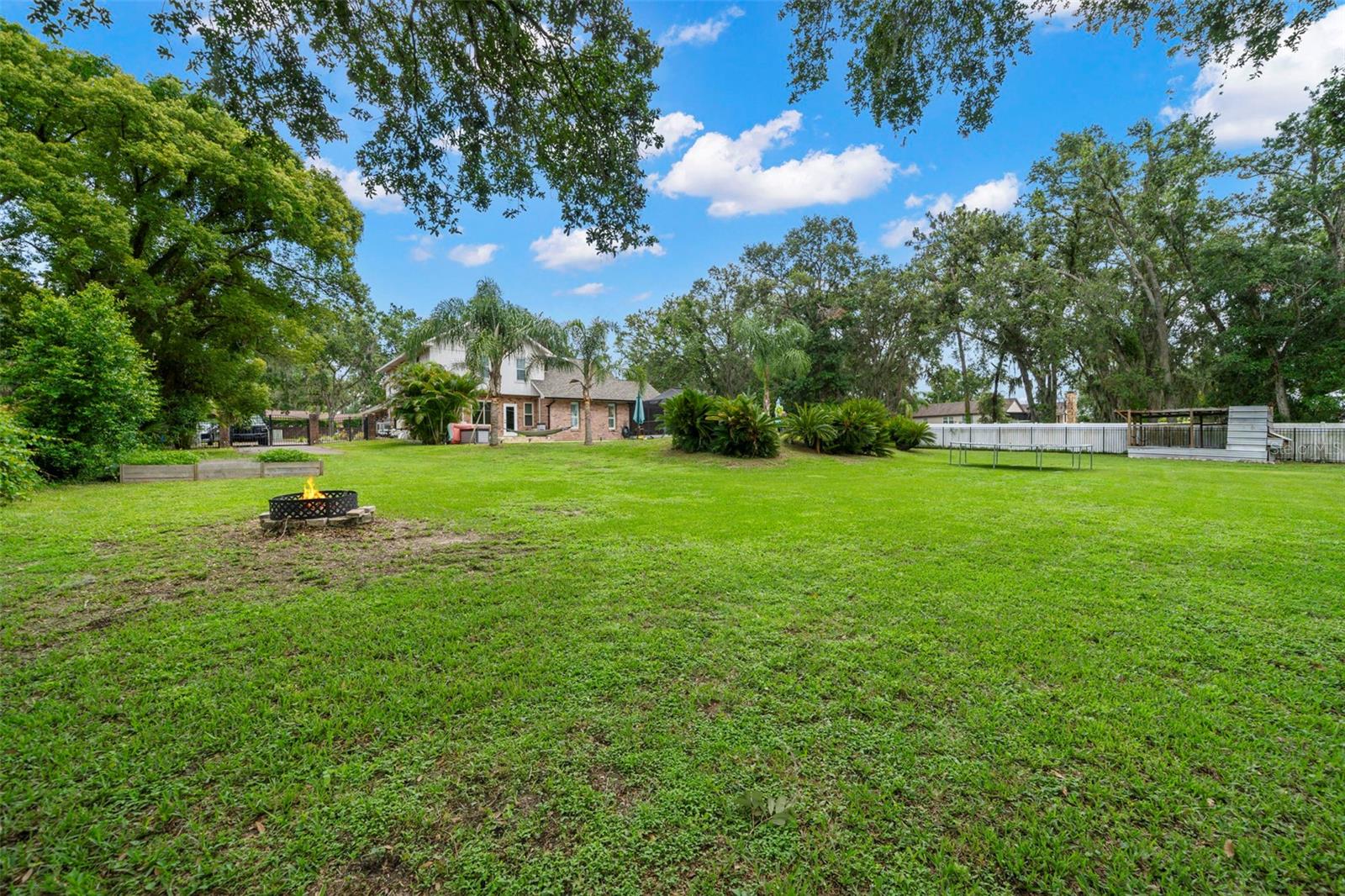 2306 S VALRICO RD, VALRICO, FL, 33596