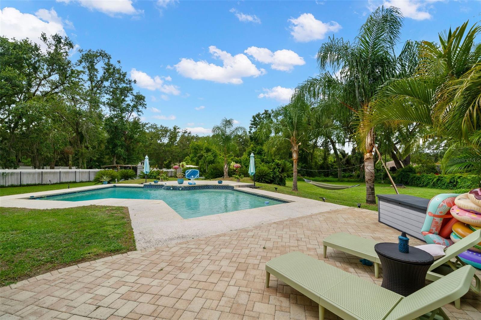 2306 S VALRICO RD, VALRICO, FL, 33596