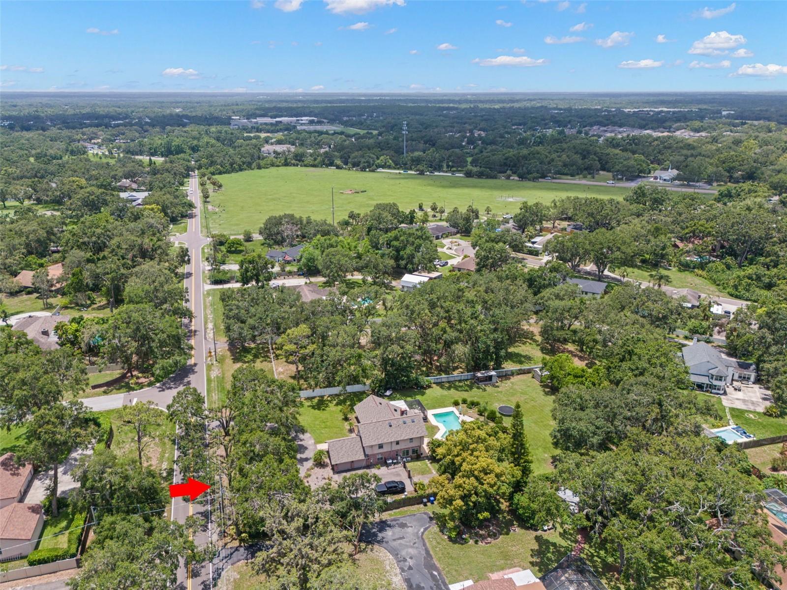 2306 S VALRICO RD, VALRICO, FL, 33596