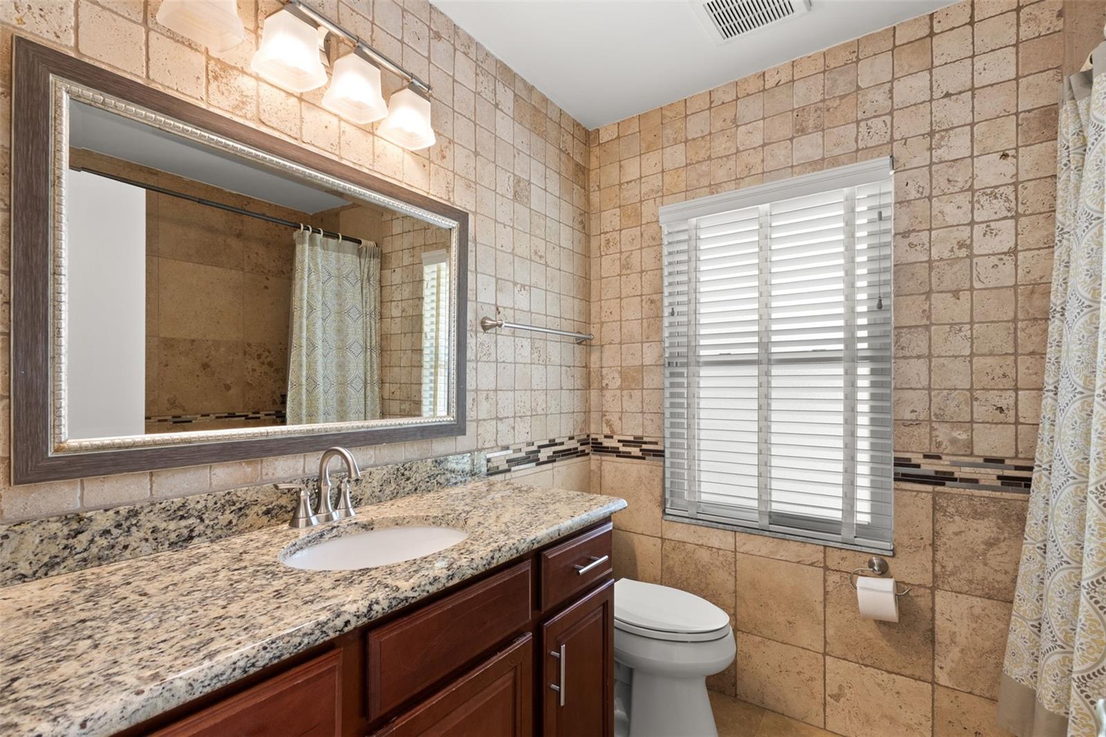 2306 S VALRICO RD, VALRICO, FL, 33596