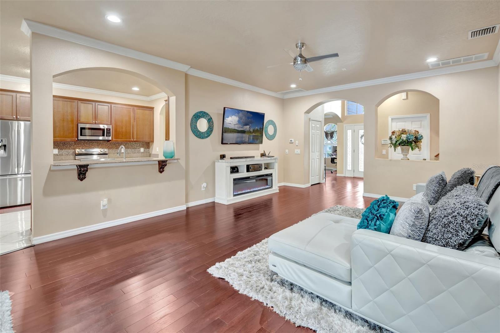 6932 GRAY CATBIRD LOOP, WESLEY CHAPEL, FL, 33545