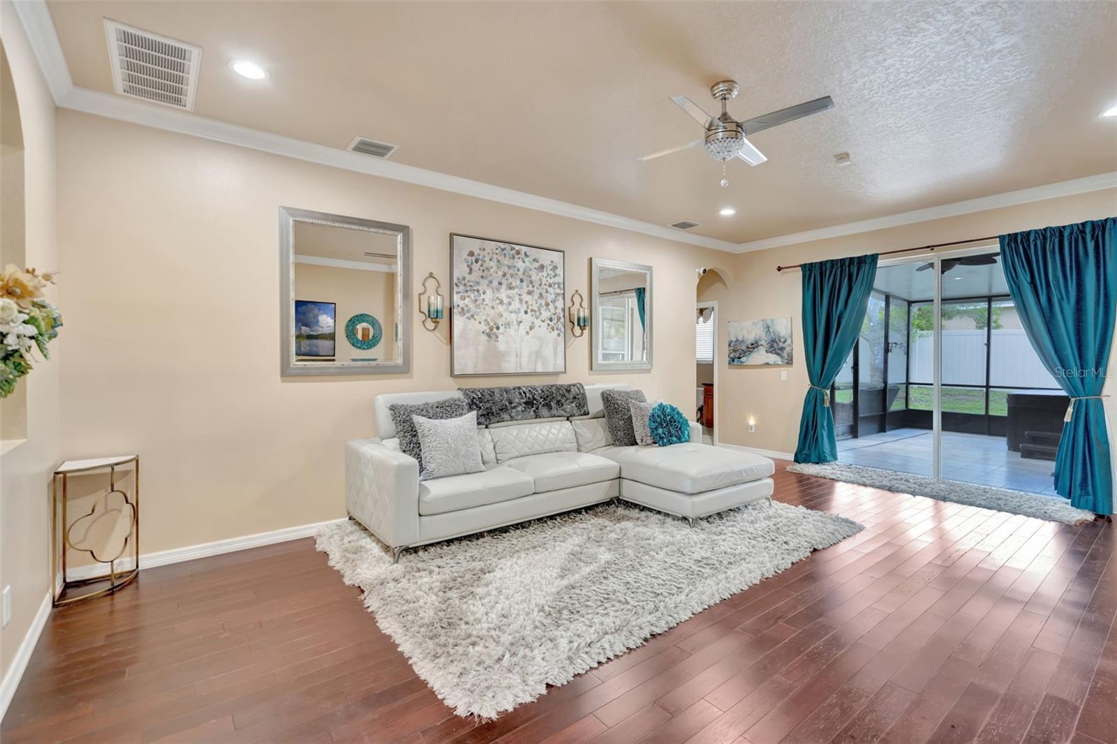 6932 GRAY CATBIRD LOOP, WESLEY CHAPEL, FL, 33545