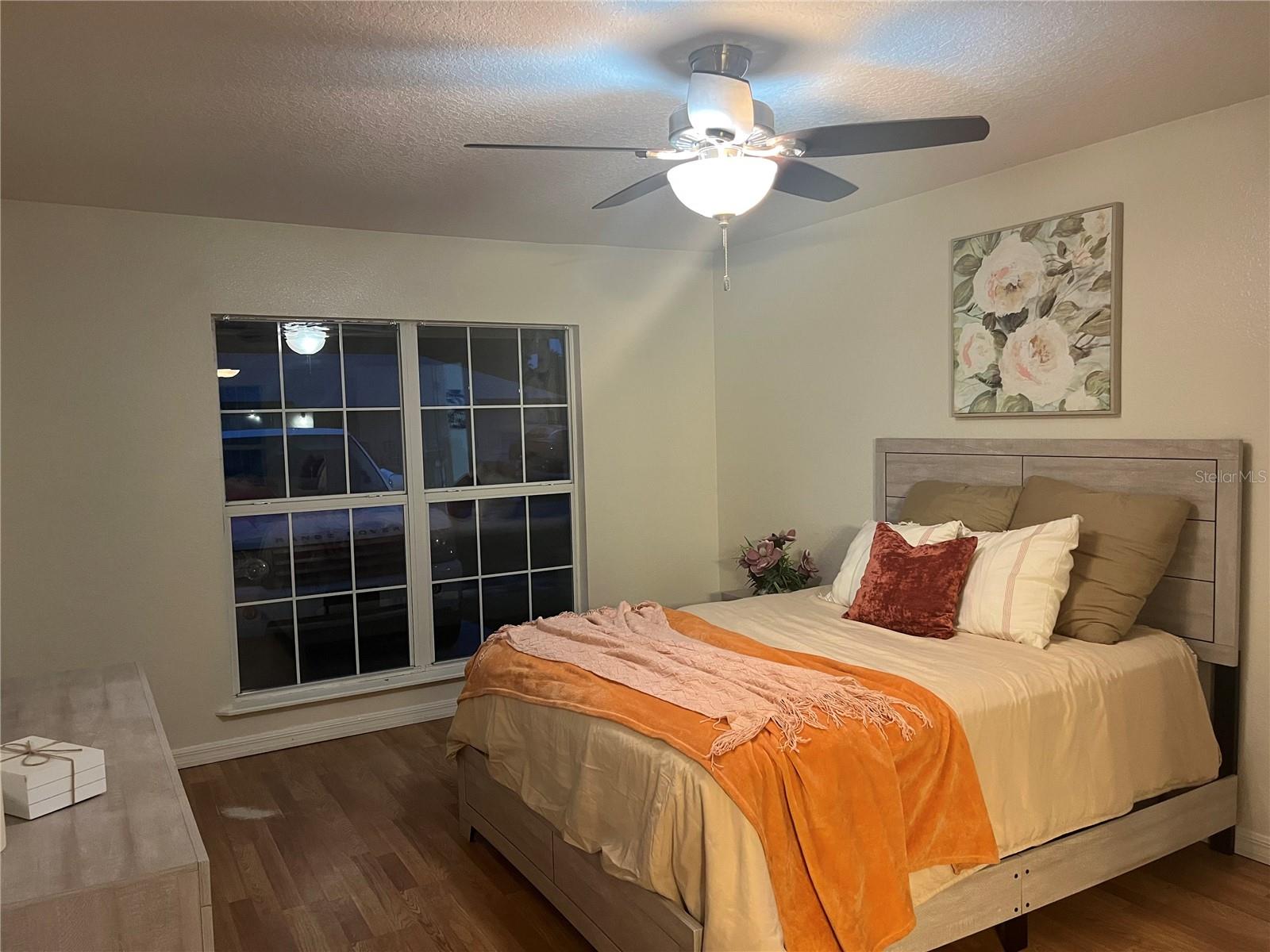 211 VALENCIA RD, DEBARY, FL, 32713