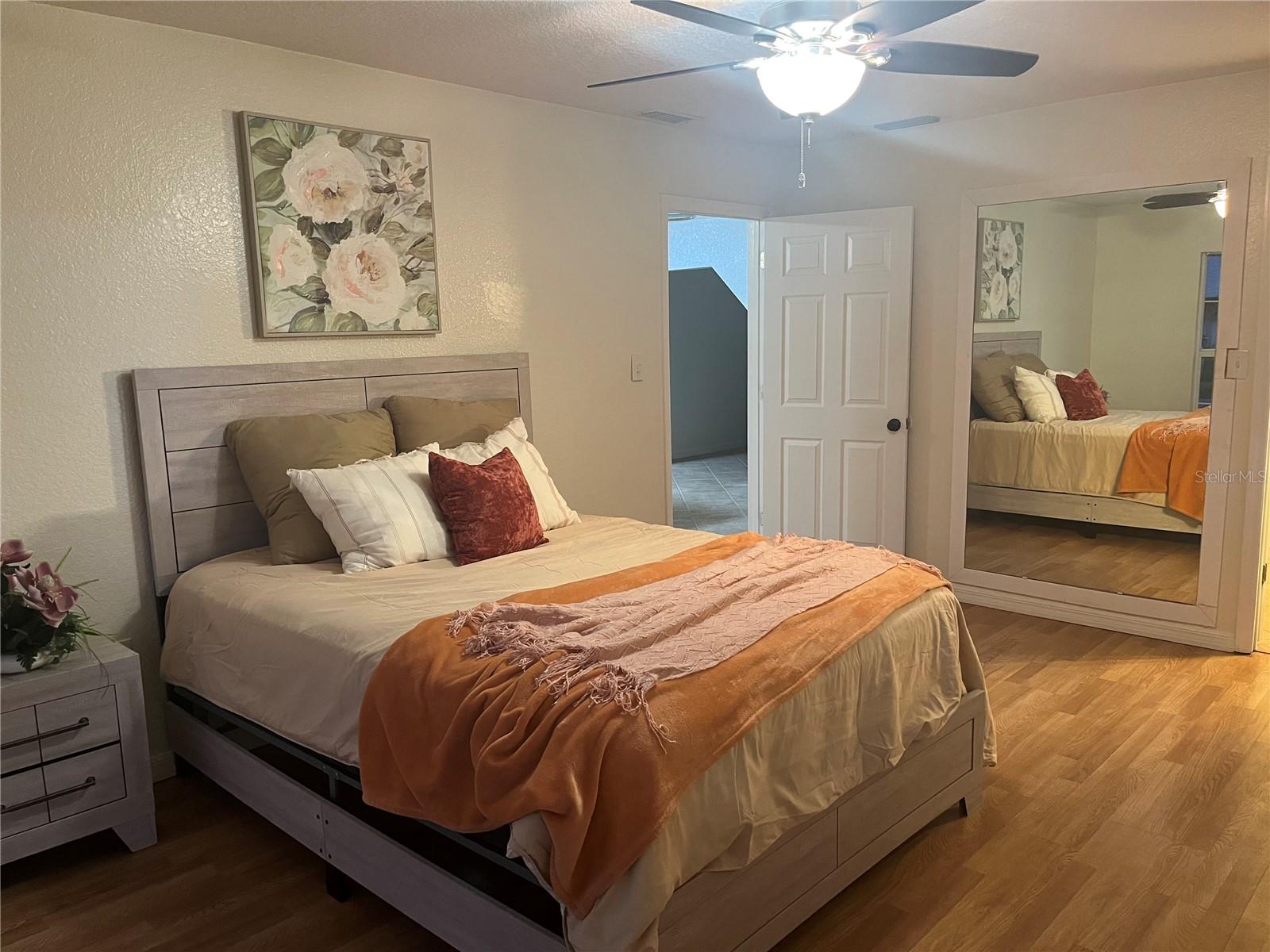 211 VALENCIA RD, DEBARY, FL, 32713