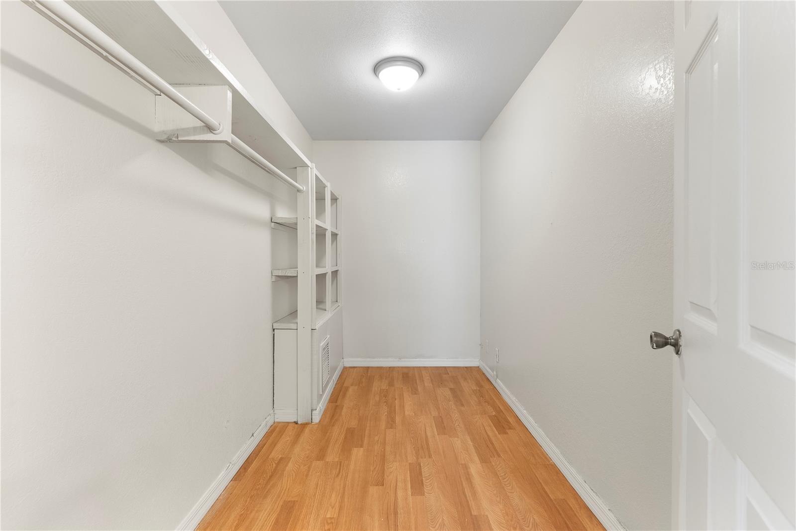 211 VALENCIA RD, DEBARY, FL, 32713