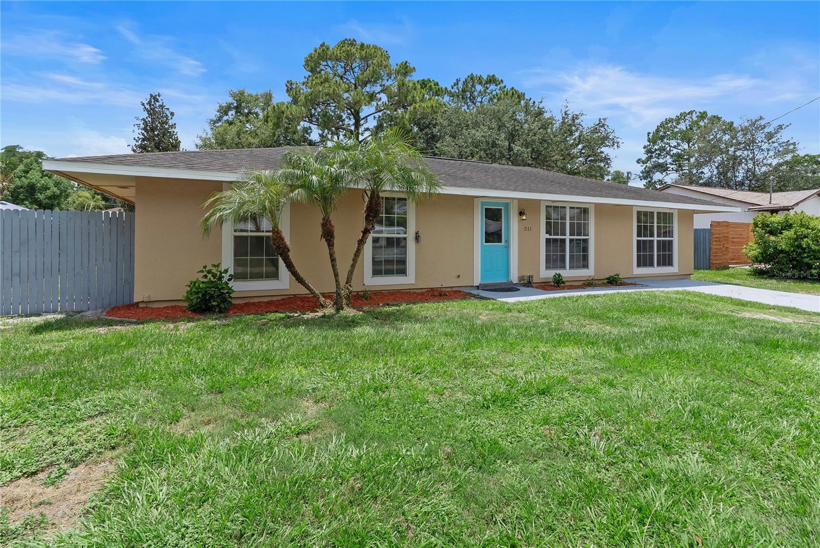 211 VALENCIA RD, DEBARY, FL, 32713