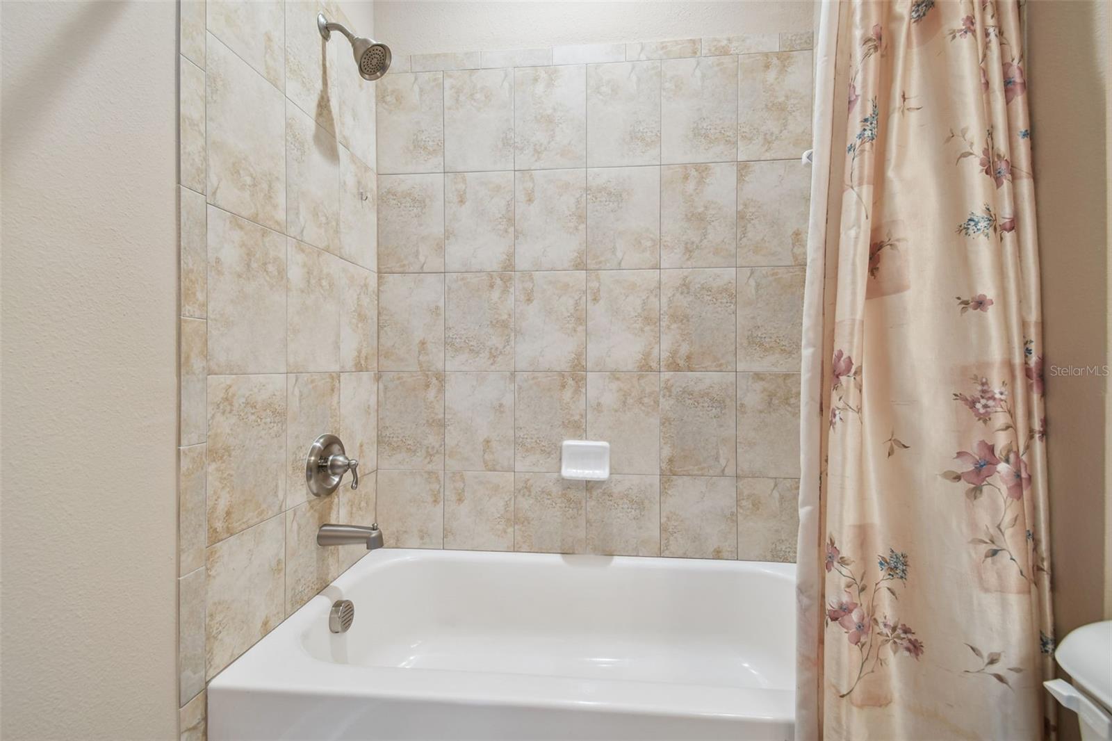 2566 LAKE MANOR DR, LAND O LAKES, FL, 34639