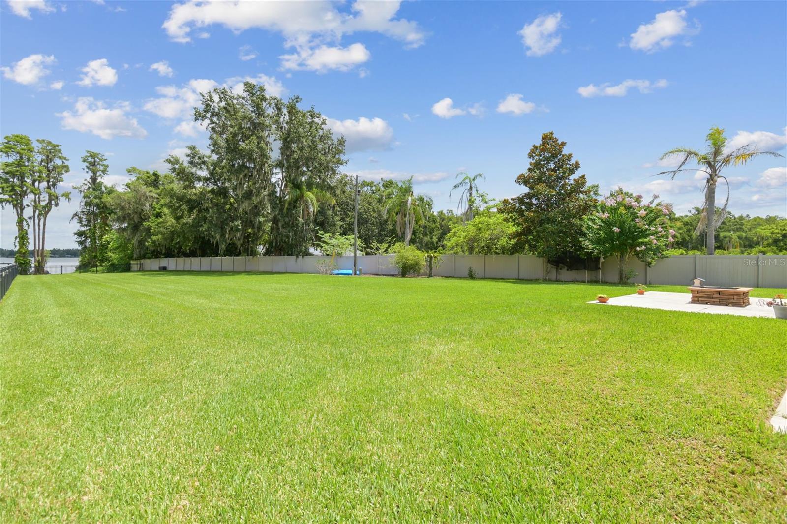 2566 LAKE MANOR DR, LAND O LAKES, FL, 34639