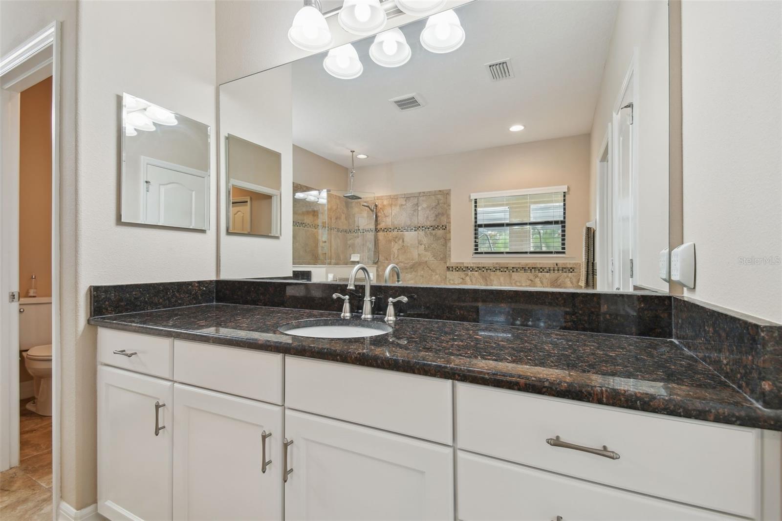 2566 LAKE MANOR DR, LAND O LAKES, FL, 34639