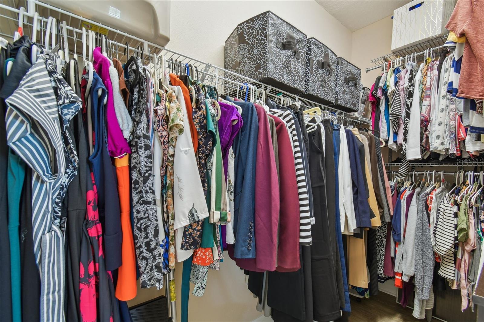 2566 LAKE MANOR DR, LAND O LAKES, FL, 34639