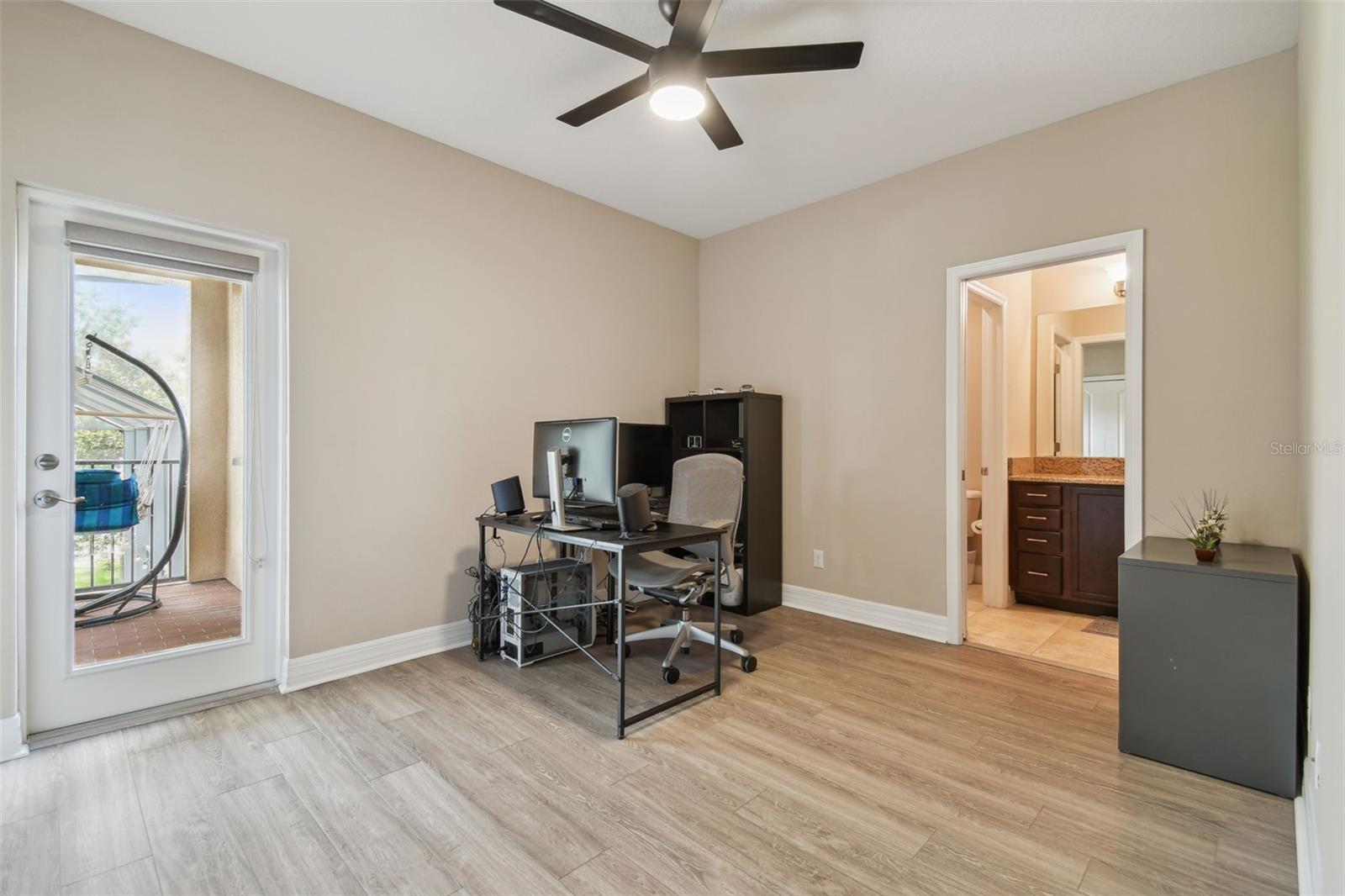 2566 LAKE MANOR DR, LAND O LAKES, FL, 34639