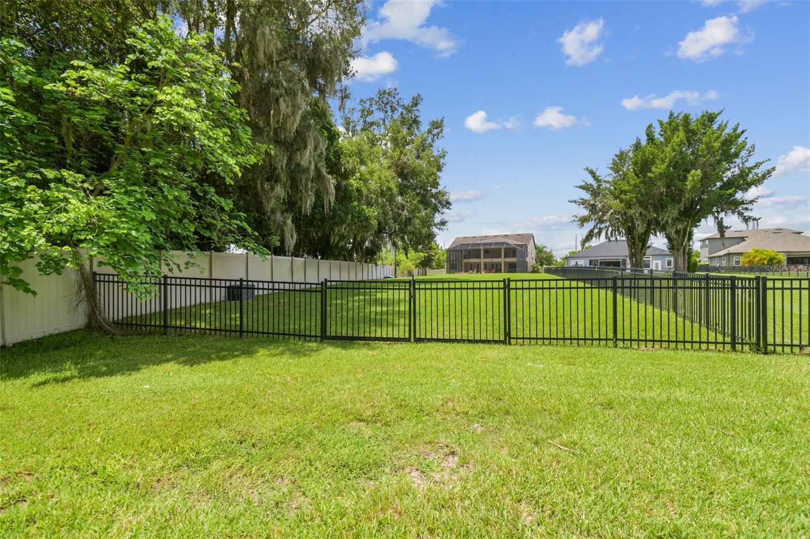 2566 LAKE MANOR DR, LAND O LAKES, FL, 34639