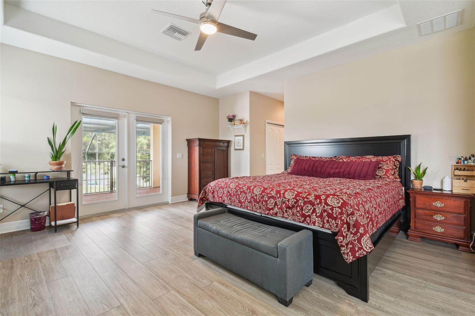 2566 LAKE MANOR DR, LAND O LAKES, FL, 34639