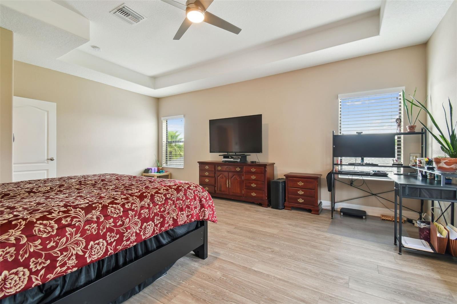 2566 LAKE MANOR DR, LAND O LAKES, FL, 34639