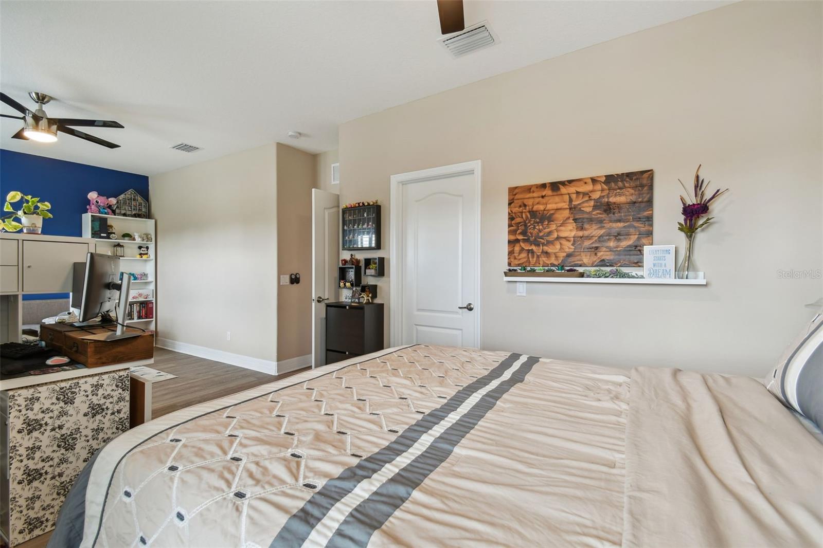 2566 LAKE MANOR DR, LAND O LAKES, FL, 34639