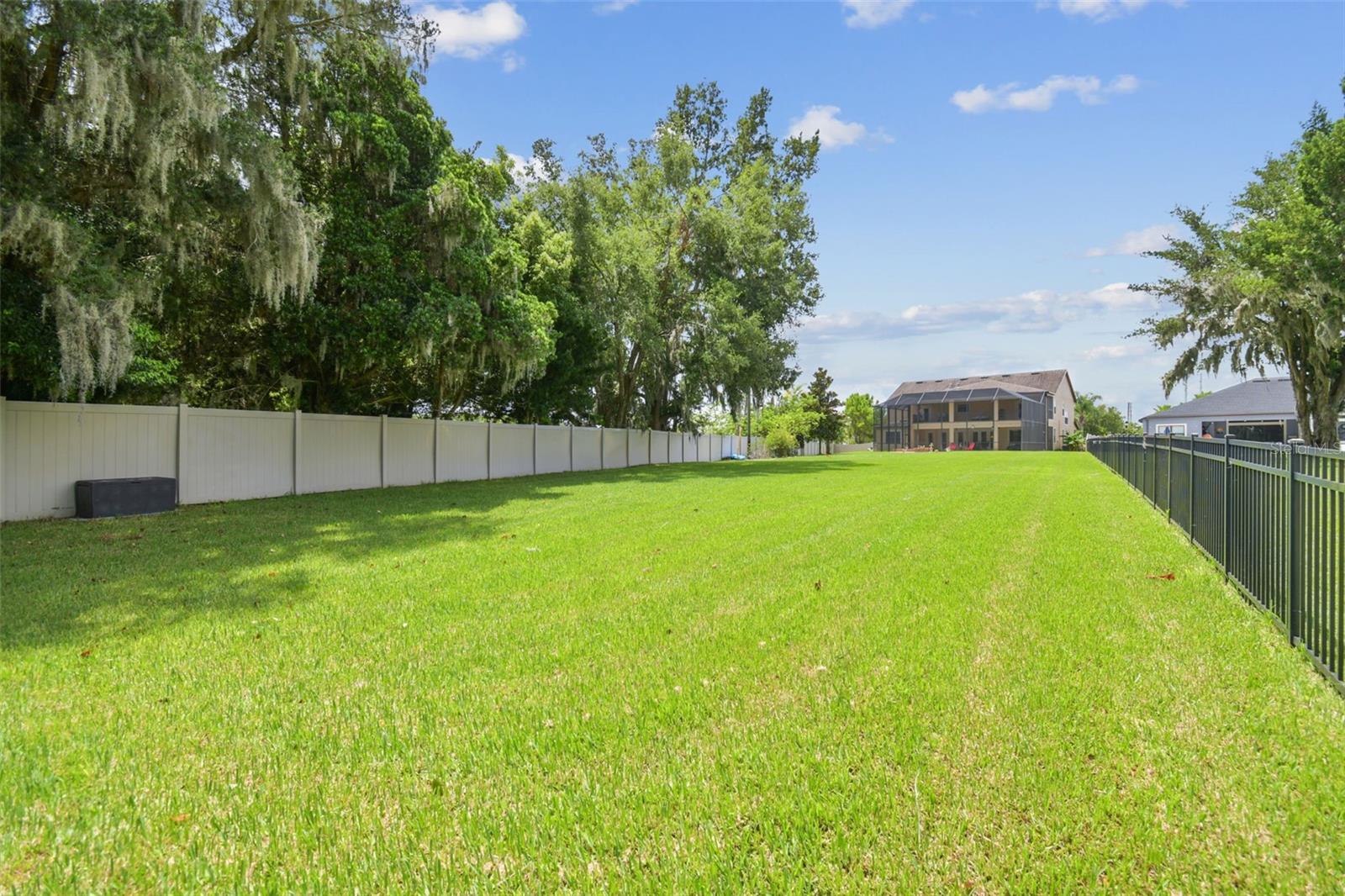 2566 LAKE MANOR DR, LAND O LAKES, FL, 34639