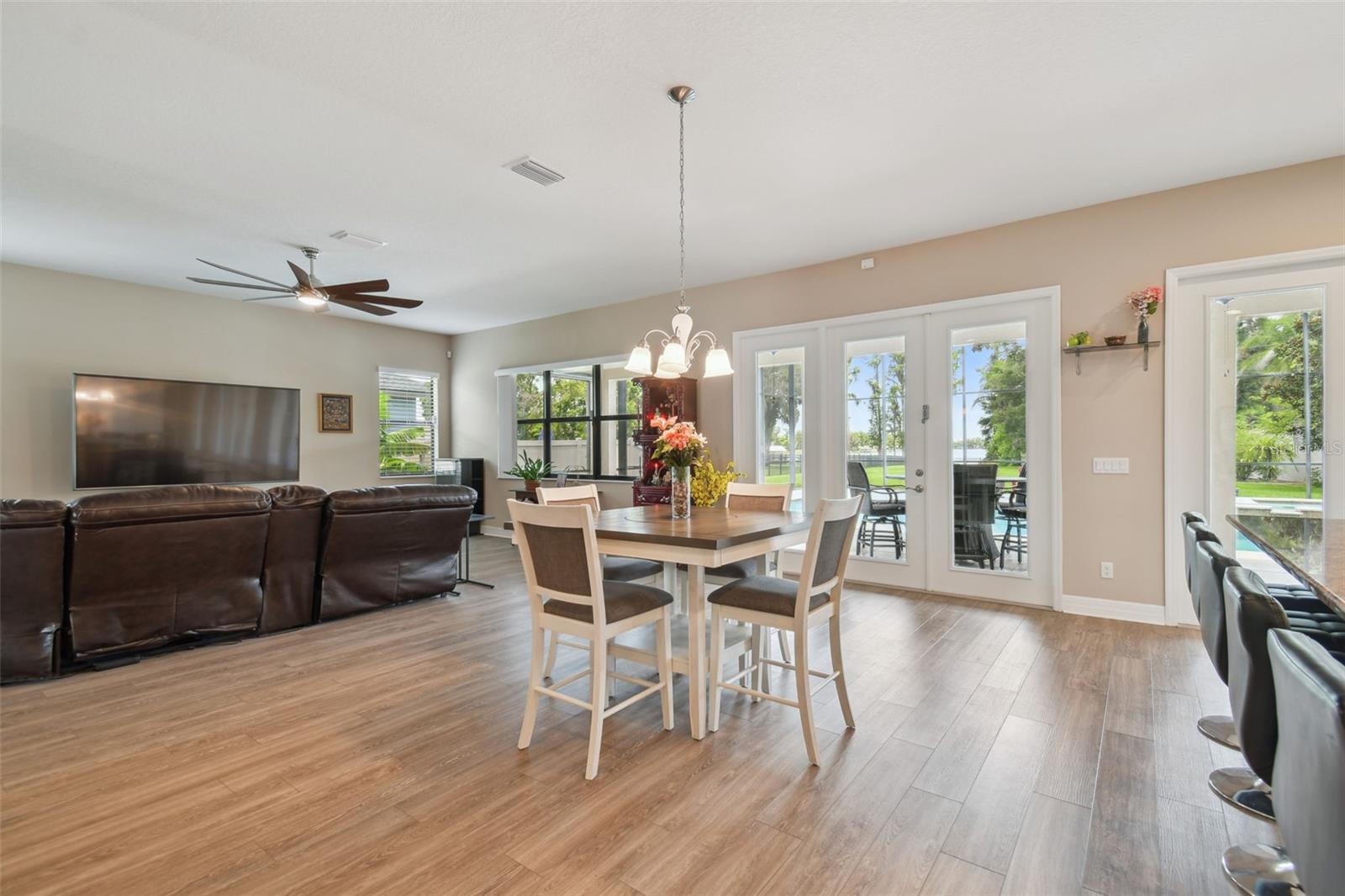 2566 LAKE MANOR DR, LAND O LAKES, FL, 34639