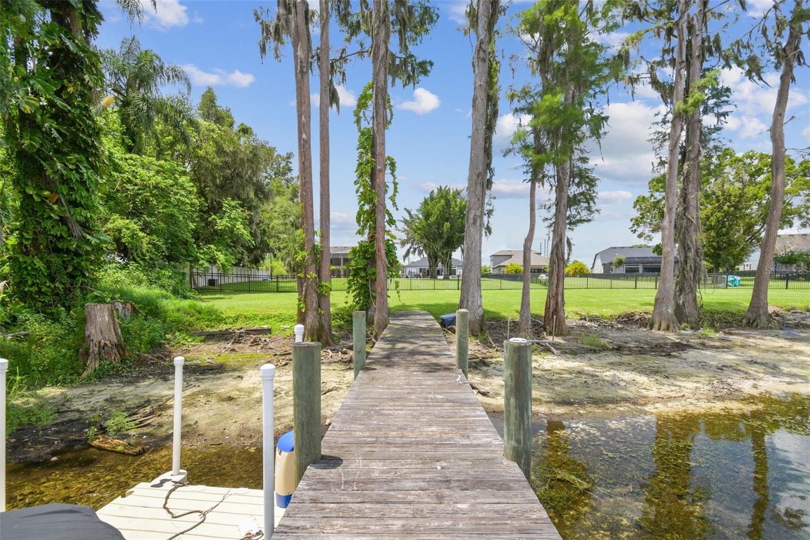 2566 LAKE MANOR DR, LAND O LAKES, FL, 34639