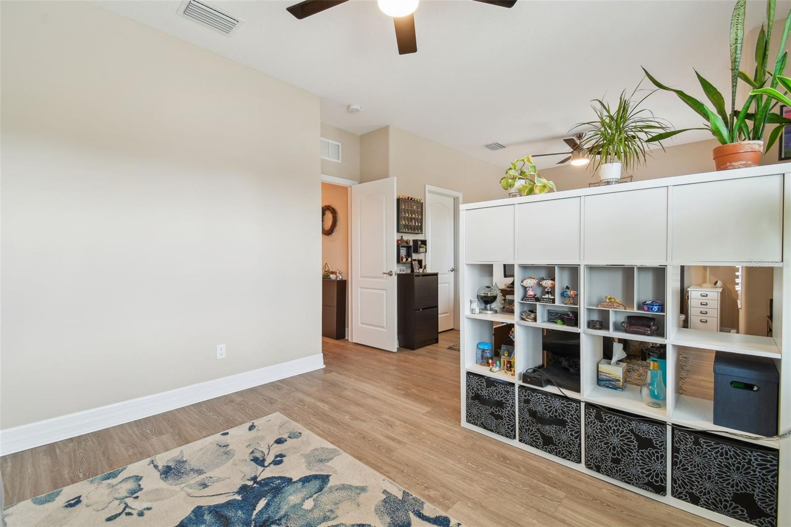 2566 LAKE MANOR DR, LAND O LAKES, FL, 34639