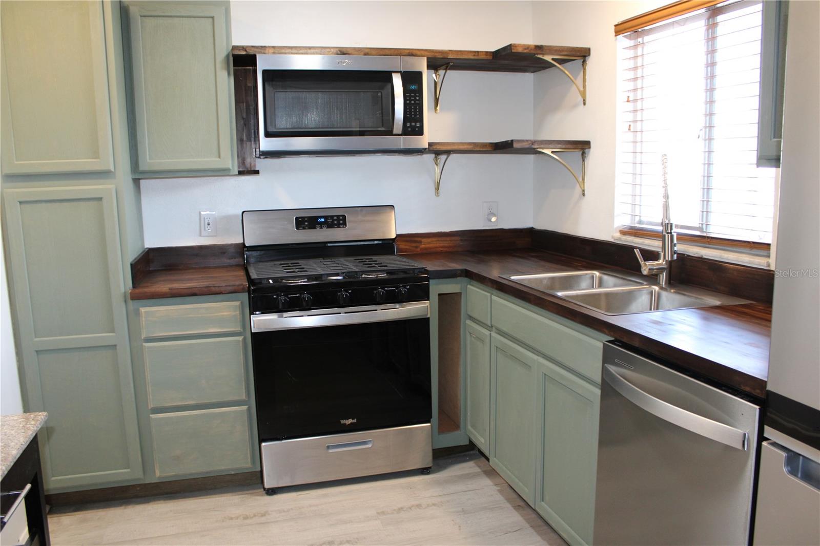 1100 MARTINIQUE DR #203, WINTER HAVEN, FL, 33884