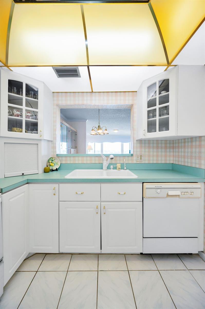 100 BLUFF VIEW DR #511C, BELLEAIR BLUFFS, FL, 33770