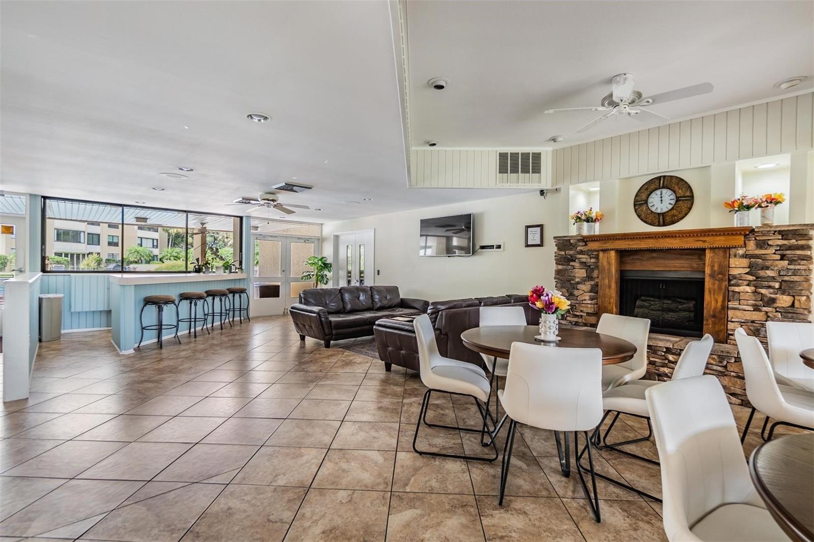 TB8394854 Property Photo