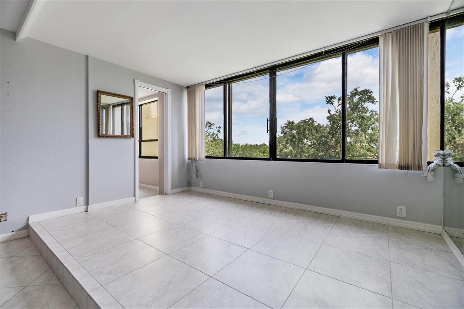 TB8394854 Property Photo