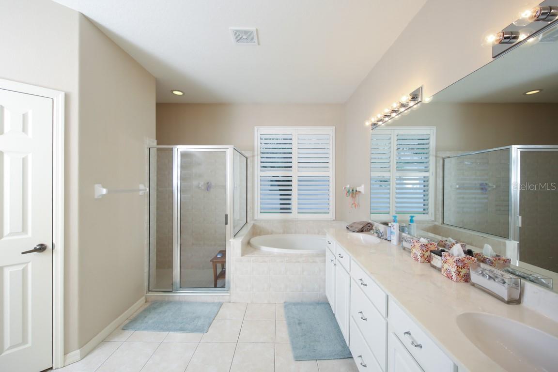 1732 OLD SUMMERWOOD BLVD, SARASOTA, FL, 34232