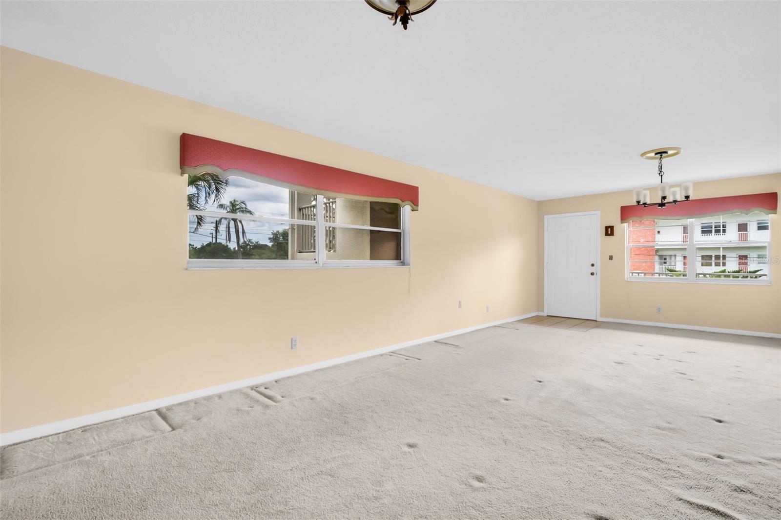 TB8394858 Property Photo