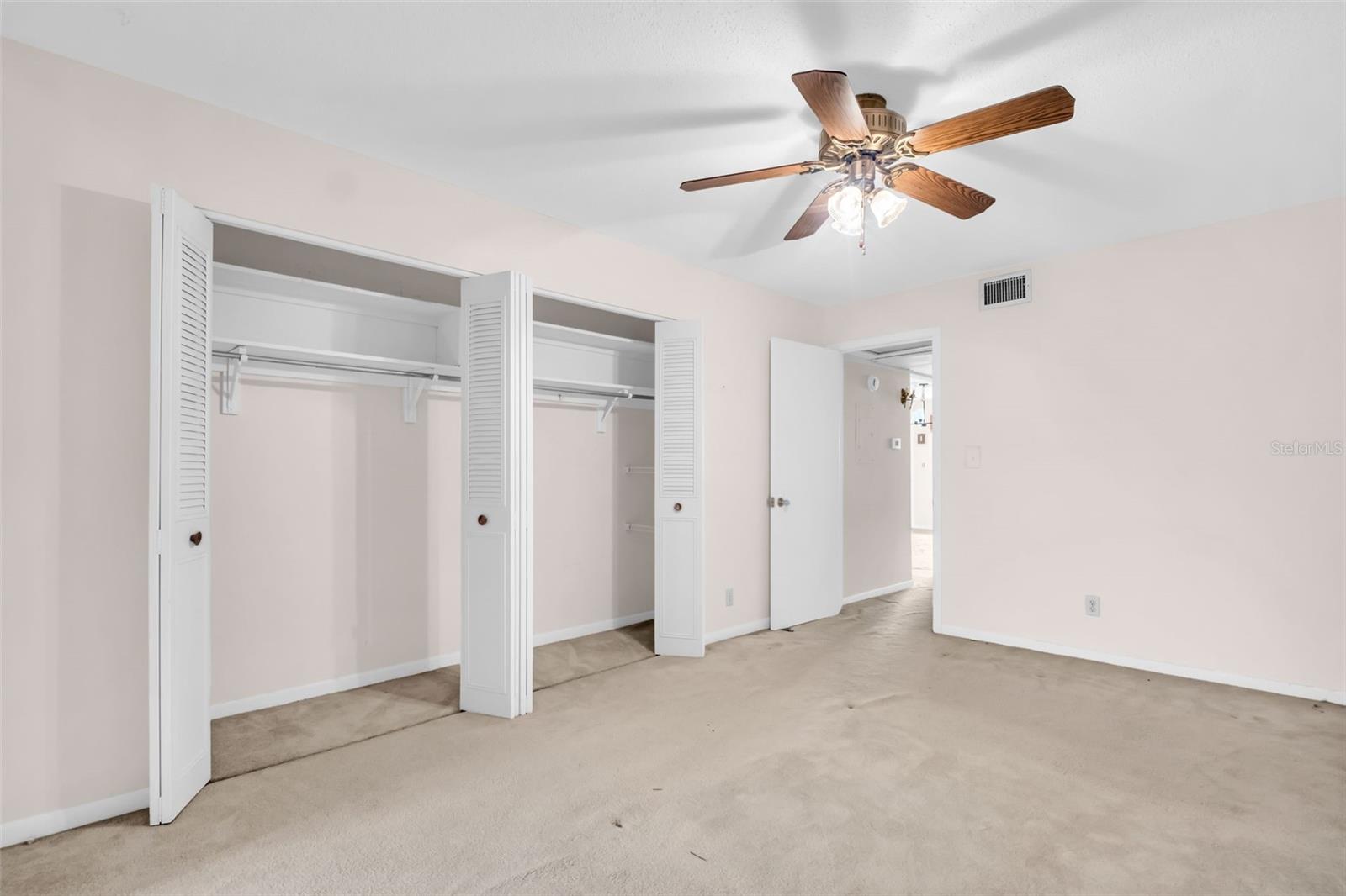 TB8394858 Property Photo