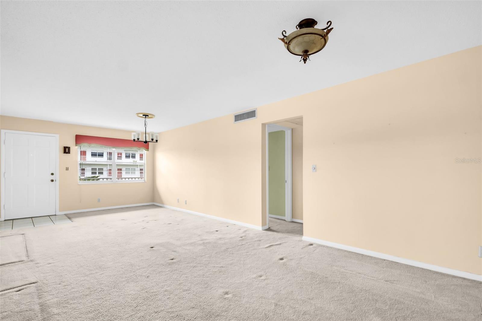 TB8394858 Property Photo