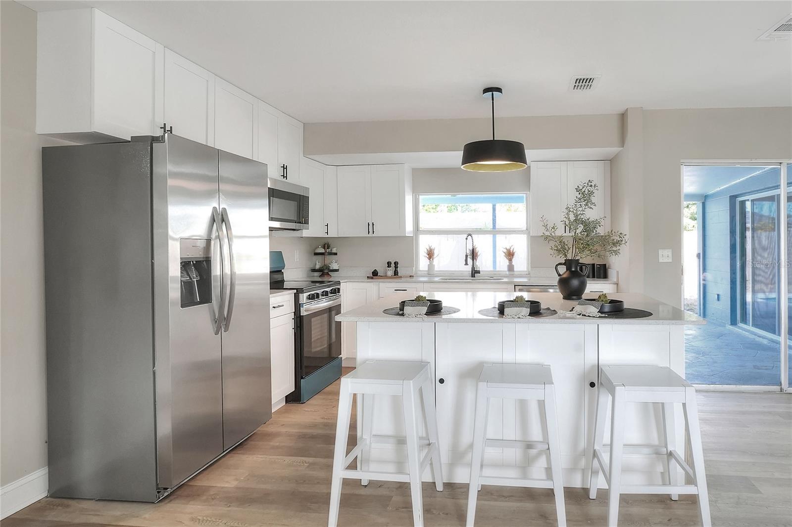 2306 33RD ST W, BRADENTON, FL, 34205