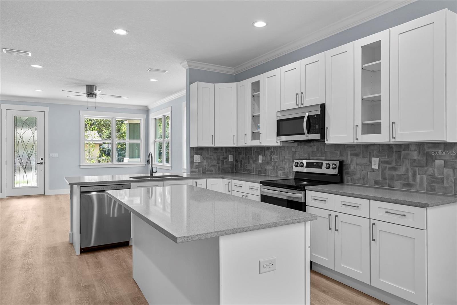 5703 N 20TH ST, TAMPA, FL, 33610