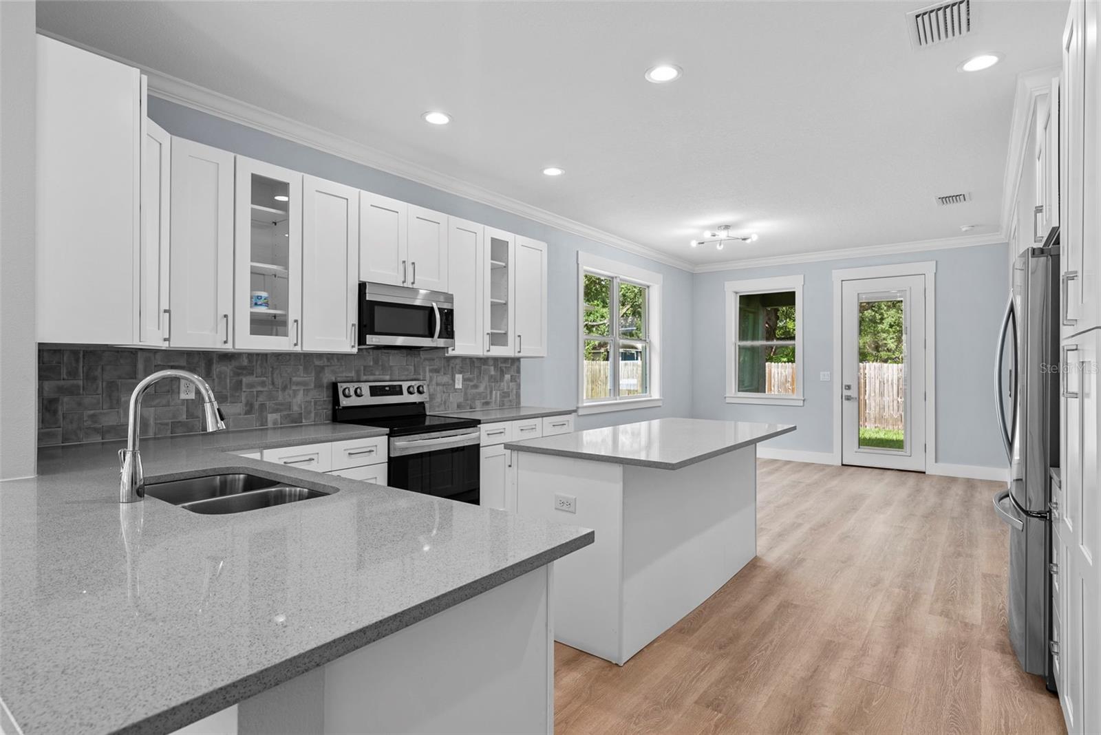 5703 N 20TH ST, TAMPA, FL, 33610