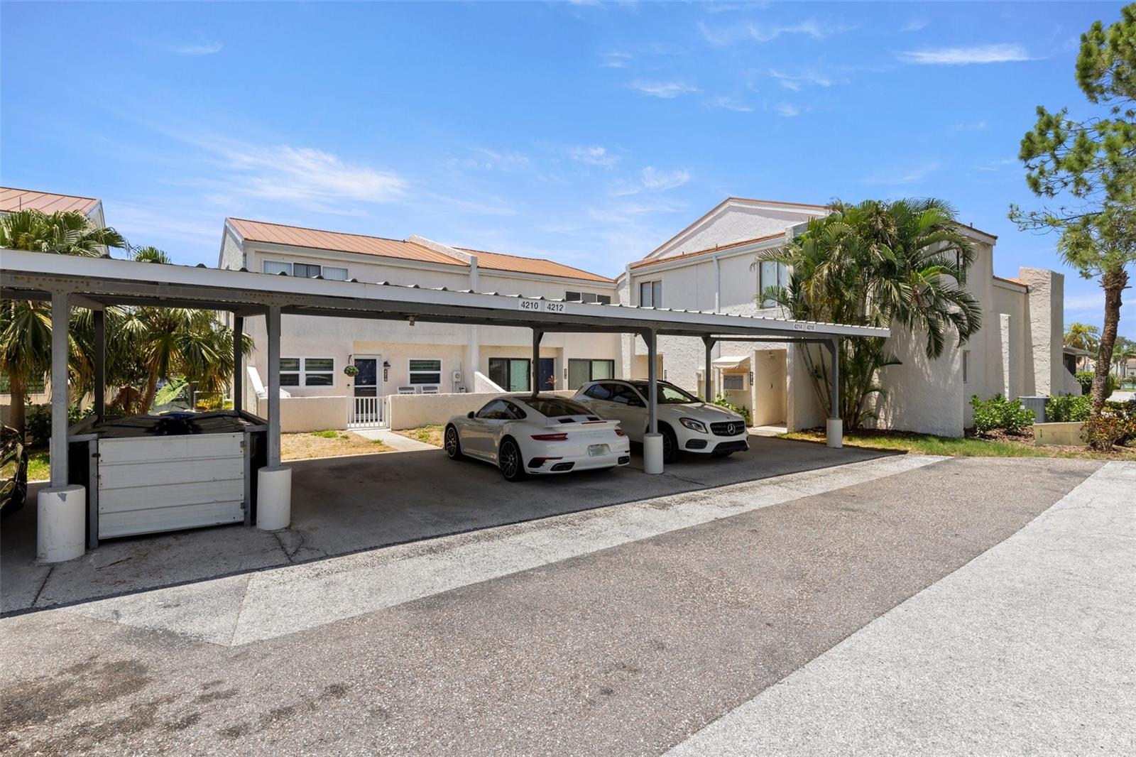 4214 HARBOR HOUSE DR, TAMPA, FL, 33615