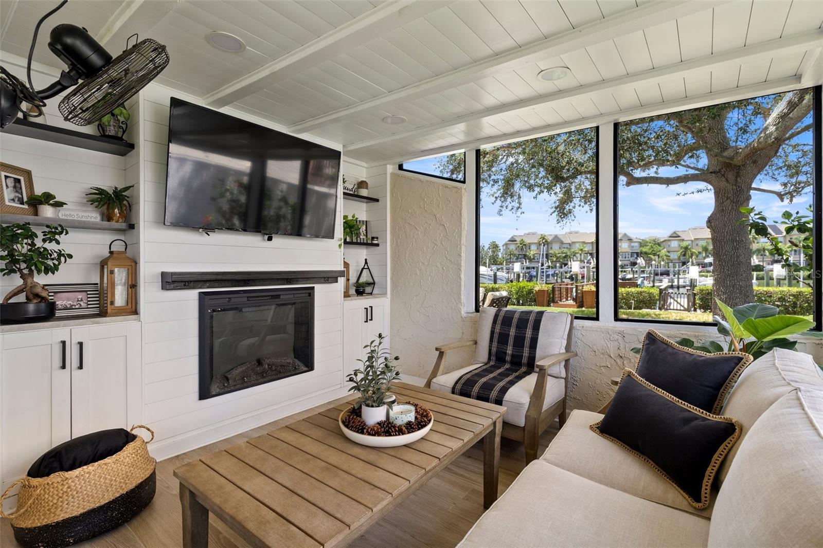 4214 HARBOR HOUSE DR, TAMPA, FL, 33615