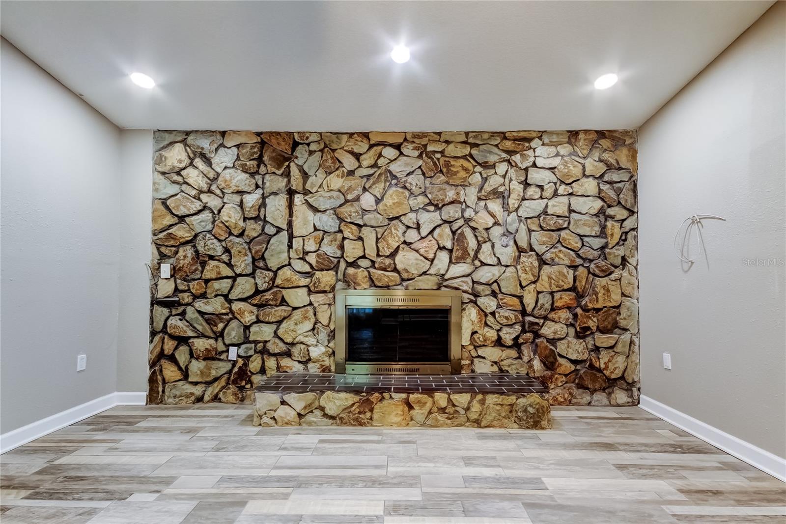 Fireplace in Primary Bedroom Suite